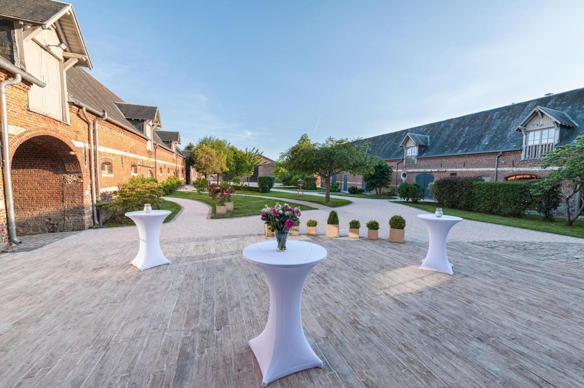 Domaine Des Lumieres Hotell Aisonville-et-Bernoville Exteriör bild